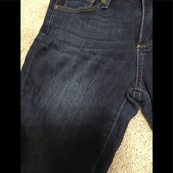 PAIGE dark wash stretch jeans. New - Picture 12 of 16